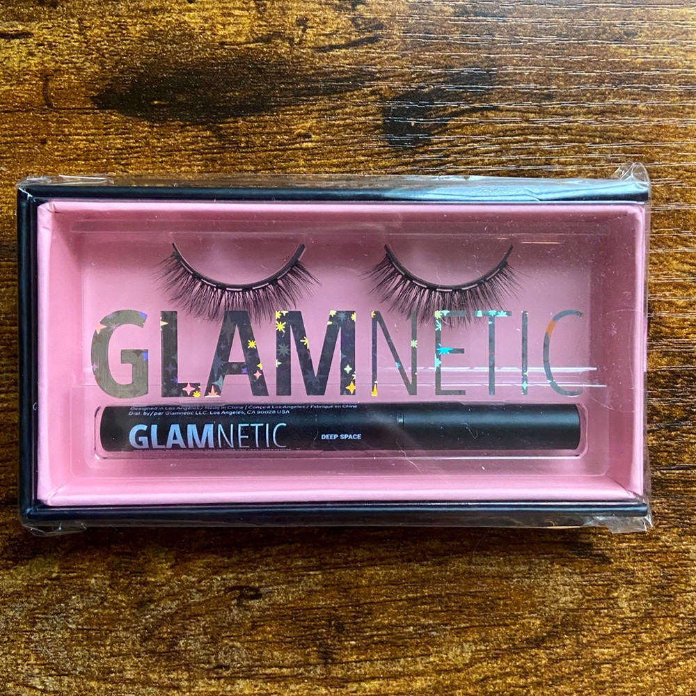 NEW - Glamnetic lashes with magnetic eyeliner